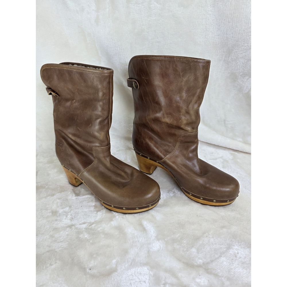 UGG Australia Lynnea II Brown Leather Shearling Lined Clog Boots w/‎ Wood Heel